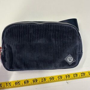 Lululemon Zip Bag